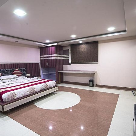 Hotel Shree Vinayak Palace โบปาล ภายนอก รูปภาพ