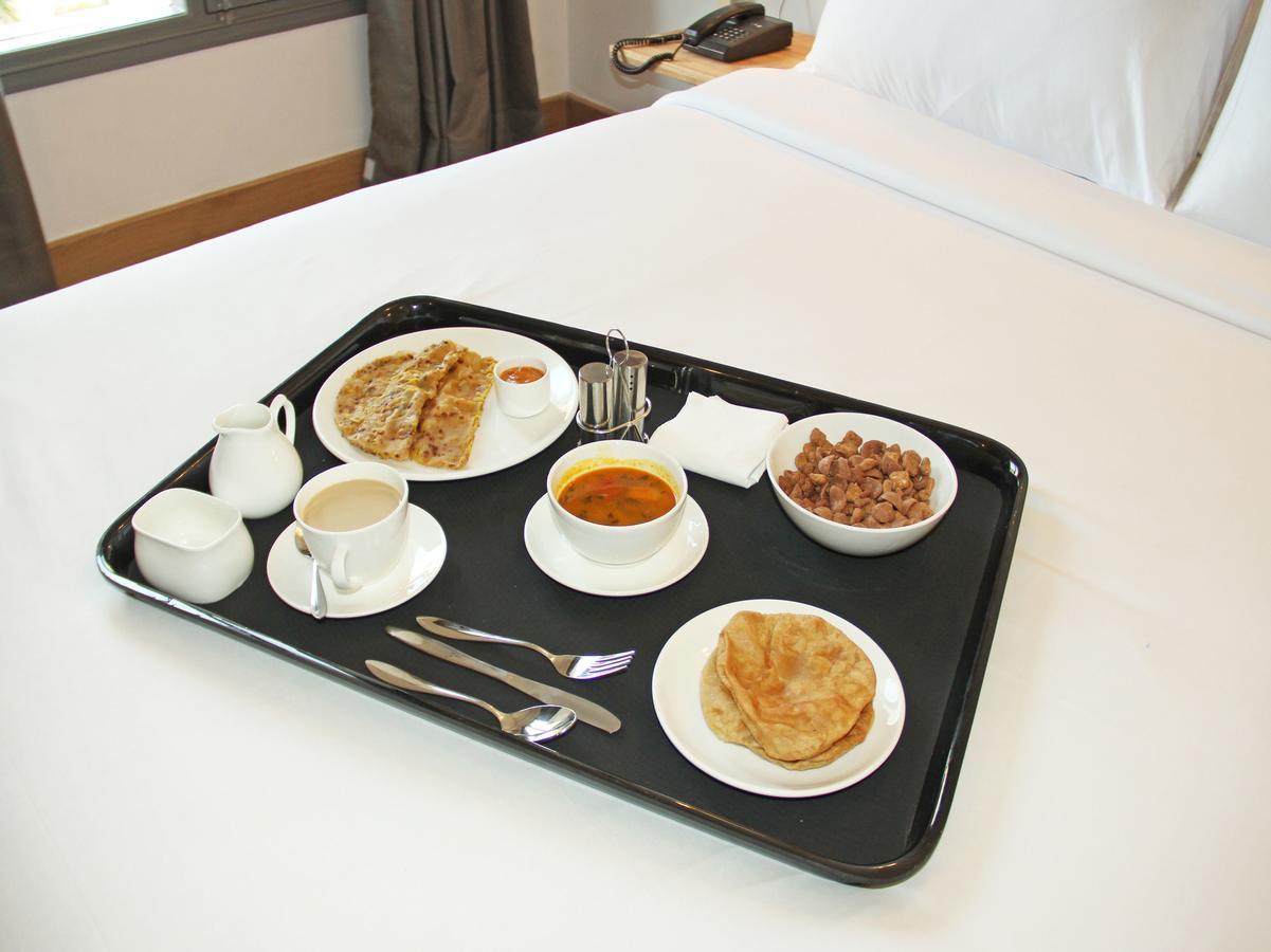 Hotel Shree Vinayak Palace โบปาล ภายนอก รูปภาพ